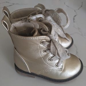 Cat & Jack Giovanna Gold Boots 💛